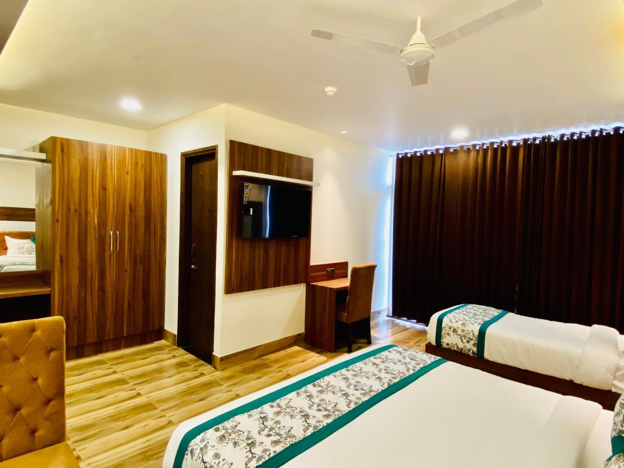 Hotel White House Walking Distance From Golden Temple- With Parking Amritsar Exterior photo